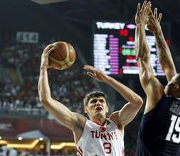 Efes'ten bomba transferler