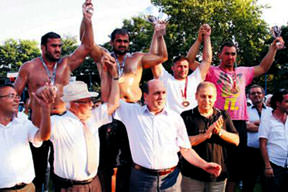 Kurtdereli'yi Yeşil Yeşil aldı