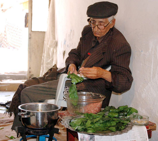 Erkeklerin tacizi, dul bayanı erkek etti