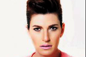 Pınar ateş püskürdü!