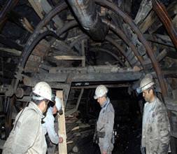 Teröristler maden ocağını bastı