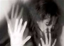 Öz kızını taciz etti