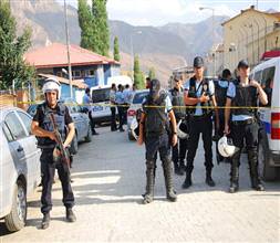 Hakkari'de bir polis şehit