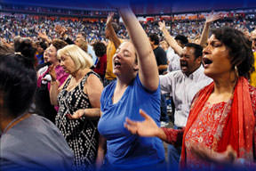 30 bin kişi kriz duasına çıktı