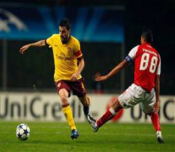 Barca muradına eriyor