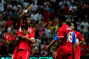 Milliler Estonya'ya acımadı!