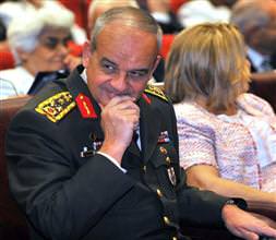 Çelik'ten boru eleştirisi