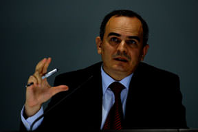 Dövizi frenlemek için yeni hamle