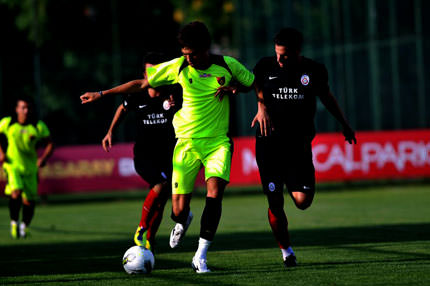 İstanbul'u 2-0'la geçtiler