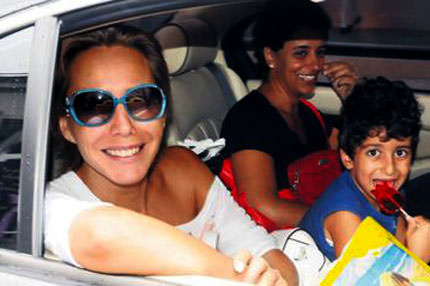 Hanımağa pozu verdi