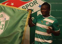 Bursasporlu futbolcular kaza geçirdi