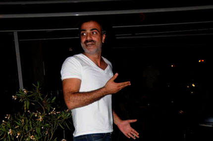 Liseli aşıklar gibi el ele