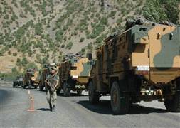 Hakkari'de mayınlı saldırı: 11 şehit