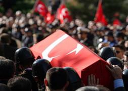 Şehitler için Van'da tören yapıldı