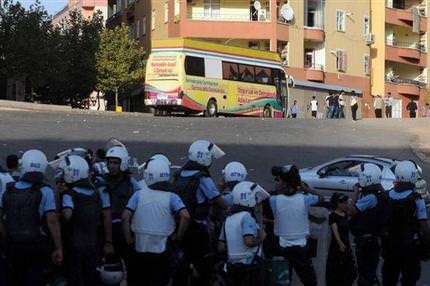 Diyarbakır’da izinsiz gösteri