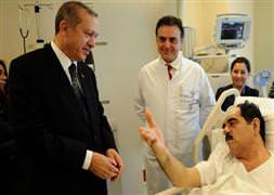 Başbakan Erdoğan, Tatlıses'i ziyaret etti