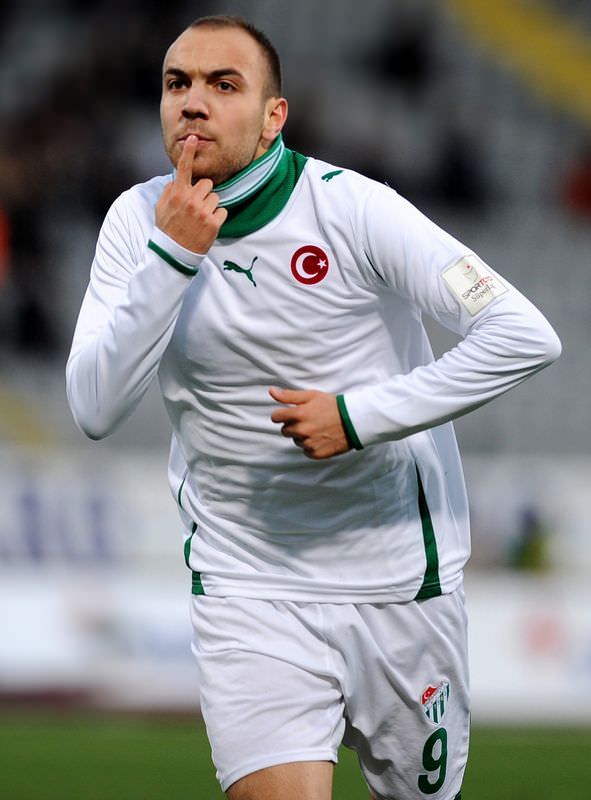 Sercan Kadıköy'e geliyor