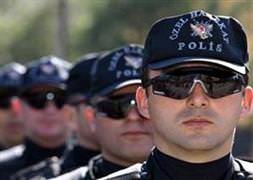 Polis lojmanlarına saldırı