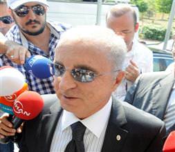 Arshavin ve Forlan’la ilgileniyoruz