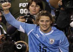 Forlan Inter'e gidiyor