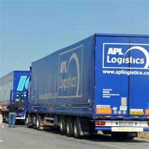 9 kilometrelik kuyruk