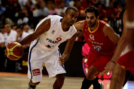 Parker, parkeye gömdü