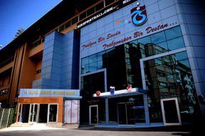 Avni Aker'de inceleme