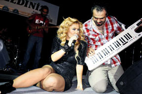 Lara’dan müthiş şov