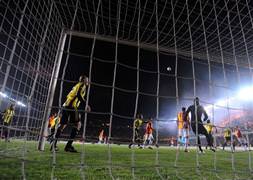 Fenerbahçe, Galatasaray yönetimini ikiye böldü!