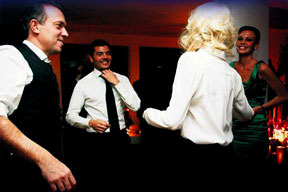 Bu zevk-ü sefa ağrıma gidiyor