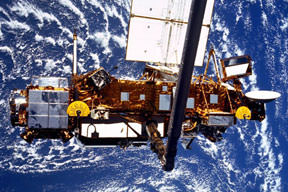 Kafanıza uydu düşebilir