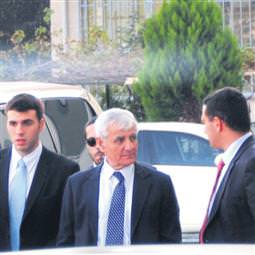 Levy gitti gölgesi kaldı