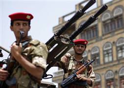 Yemen'de askerler halkın üzerine ateş açtı