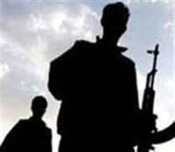 Teröristler yol kesip 1 kişiyi öldürdü