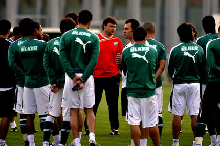 Bangura yerine Prince sahada!