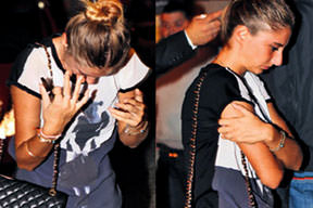 Çok tuhaf hareketler