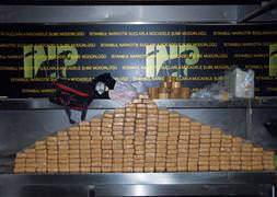 Ümraniye'de 124 kilo eroin yakalandı, 5 gözaltı