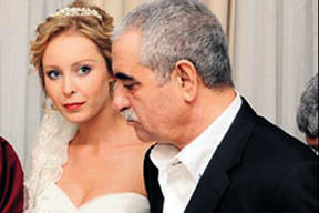 Onunla evlenmeyi Ayşegül hak etti!