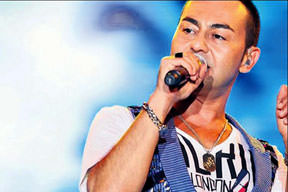 10 bin kişiyi coşturdu