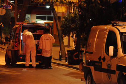 Caddede silahlı kavga: 3 yaralı