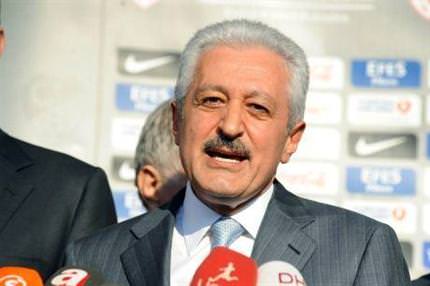 Aydınlar ıslıklandı!