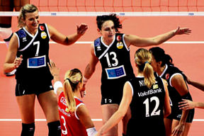 Vakıfbank Türk Telekom destanla başladı