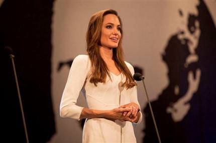 Angelina Jolie Libya’da
