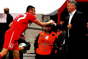 Hiddink sen kal biz gidiyoruz