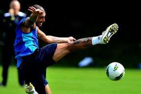 Eşimi öptüm suç mu!