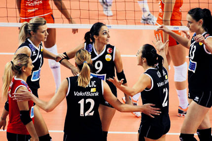 Vakıfbank finalde