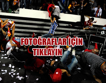 GS tribünü çöktü: Çok sayıda yaralı var