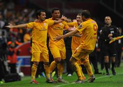 Aslan'a çifte darbe