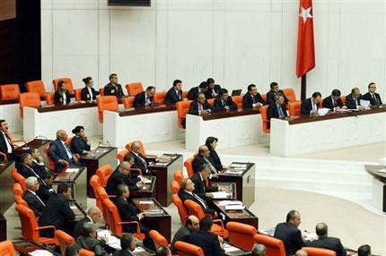 Meclis terör için kapanıyor!