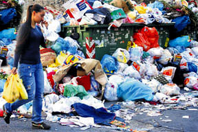 'Komşu'yu fareler bastı